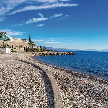 1 Bedroom Beautiful In