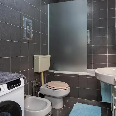 Appartamento 1 Bedroom Beautiful In Fiume