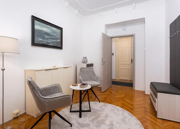 Apartment 1 Bedroom Beautiful In Rijeka