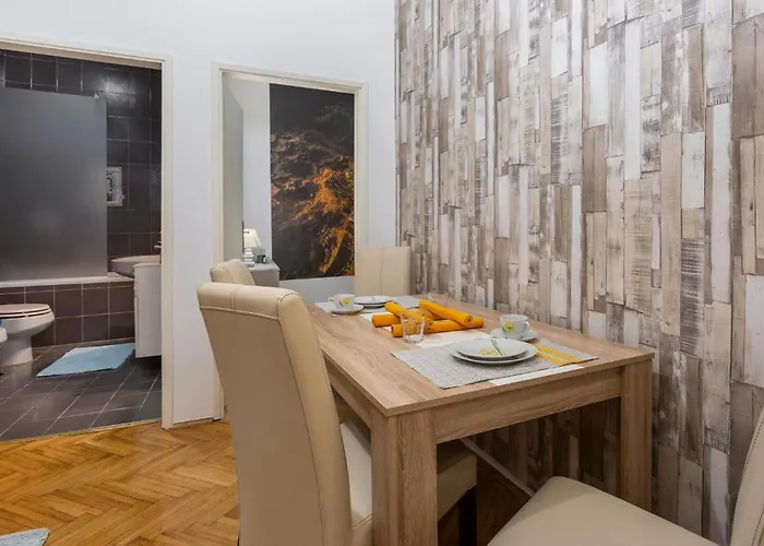 1 Bedroom Beautiful In Apartment Rijeka