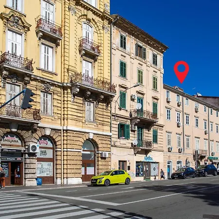 1 Bedroom Beautiful In Apartment Rijeka