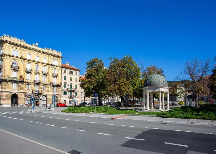 1 Bedroom Beautiful In